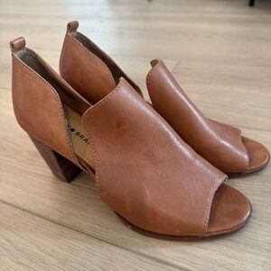 Lucky Brand Women's Tan Leather Open-Toe Block Heel Sandals